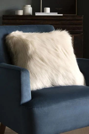 Fur Chushion-White