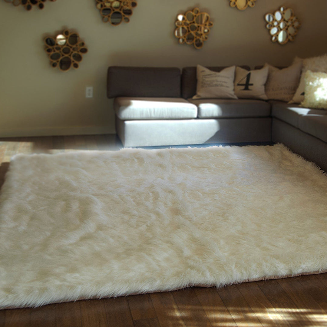 Fluffy Carpet White